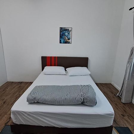1201 Apartment Ladang Tok Pelam Tepipantaibatuburuk クアラ・トレンガヌ エクステリア 写真